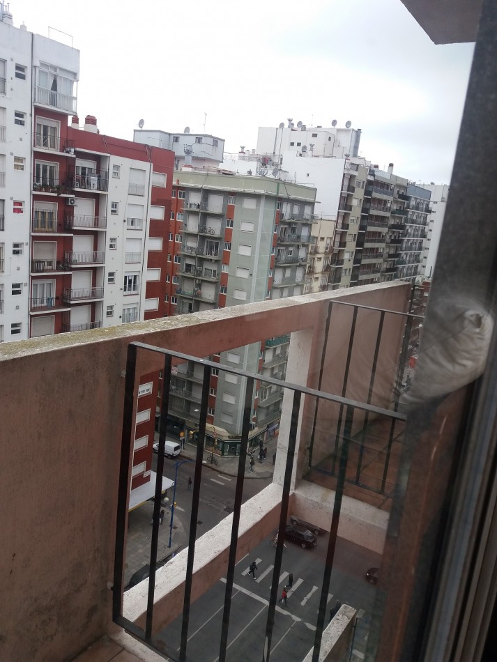 DEPARTAMENTO A LA CALLE CON BALCON EN PLAZA MITRE