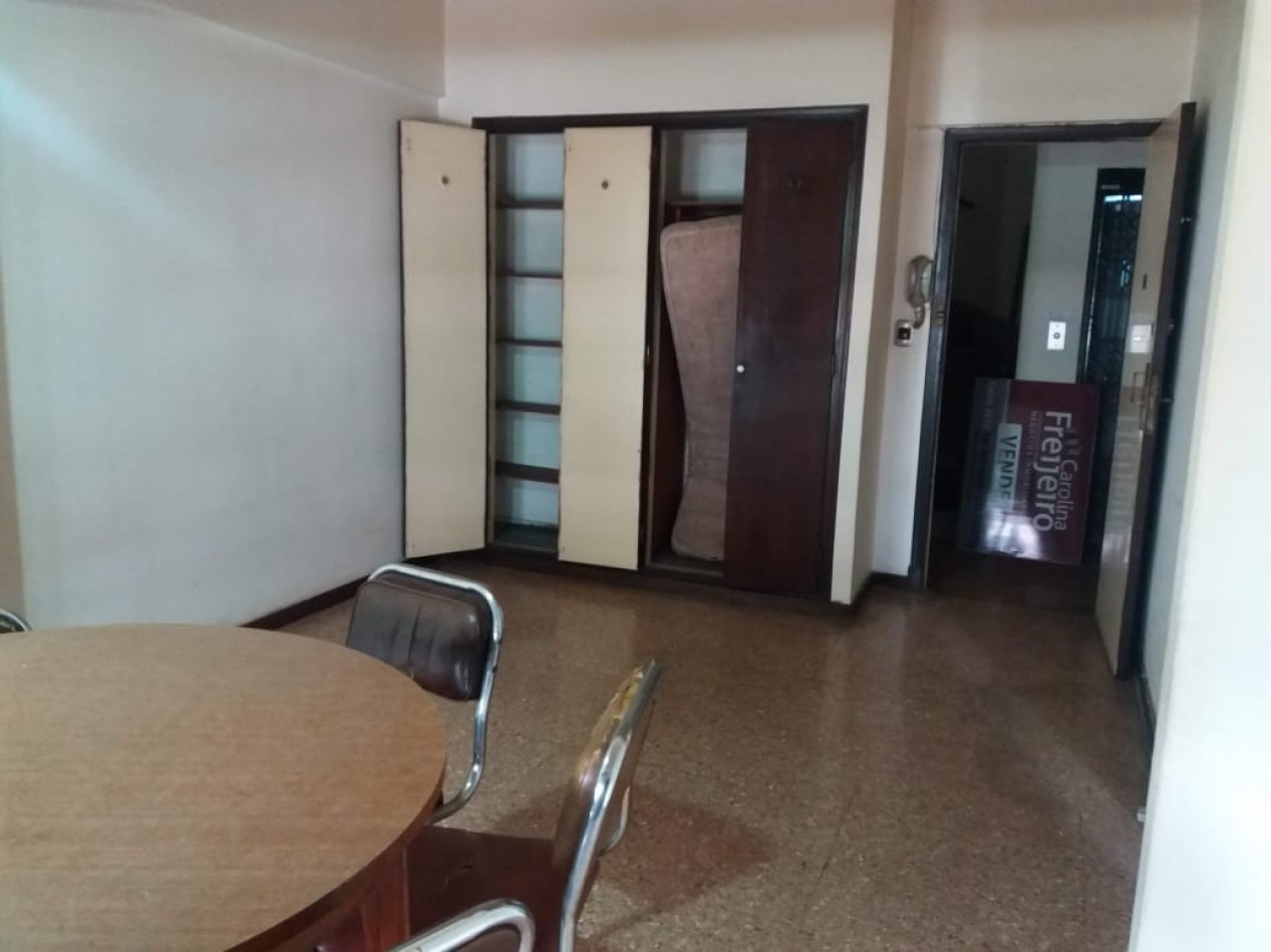 DEPARTEMENTO UN AMBIENTE A LA CALLE CON VENTANAL, CENTRO