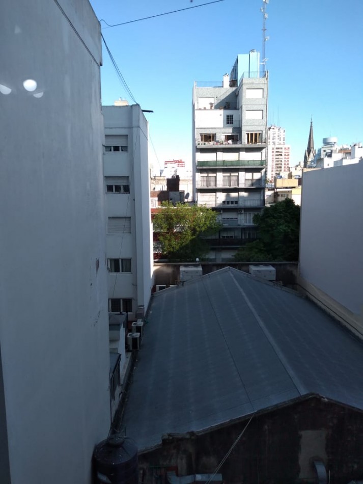 Departamento 2 ambientes al contrafrente, centro