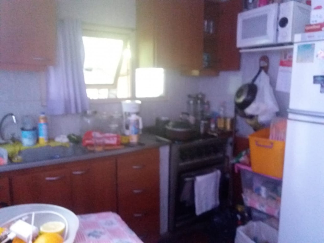 Casa en lote propio. Bo. V. Roldan