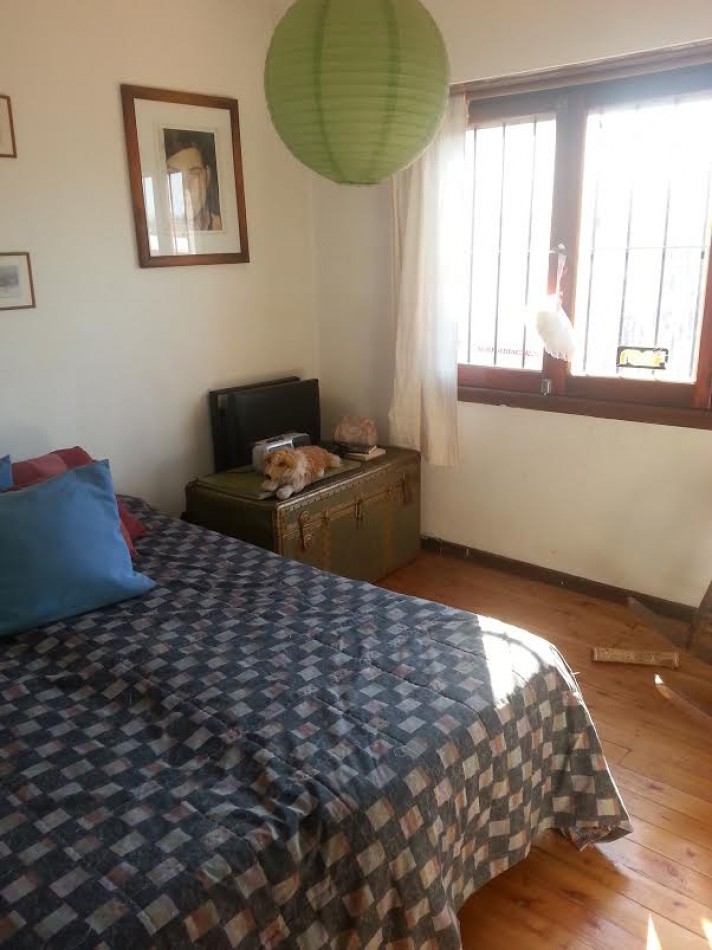 CHALET 5 AMBIENTES EN LOTE PROPIO. PARQUE LURO