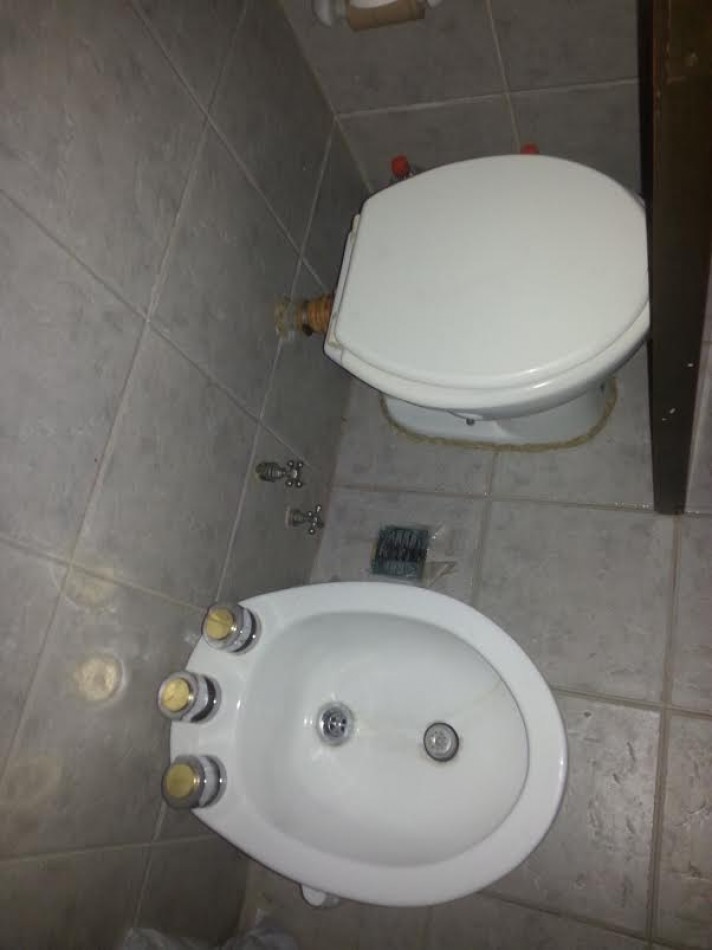 CHALET 5 AMBIENTES EN LOTE PROPIO. PARQUE LURO
