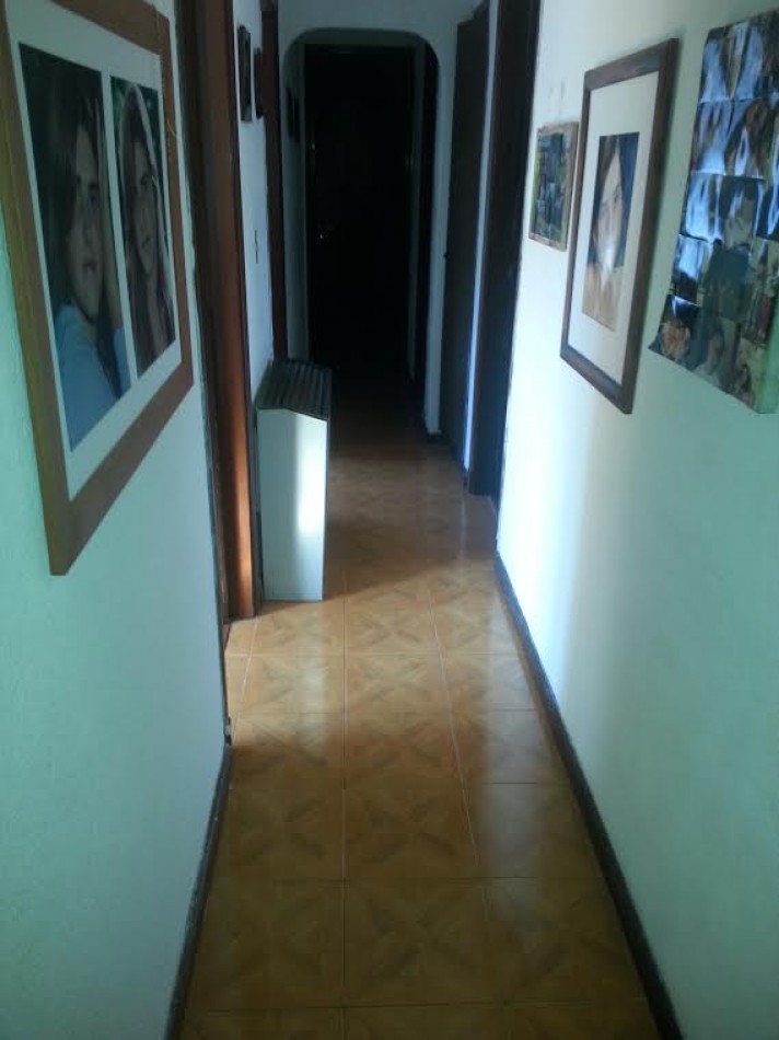 CHALET 5 AMBIENTES EN LOTE PROPIO. PARQUE LURO
