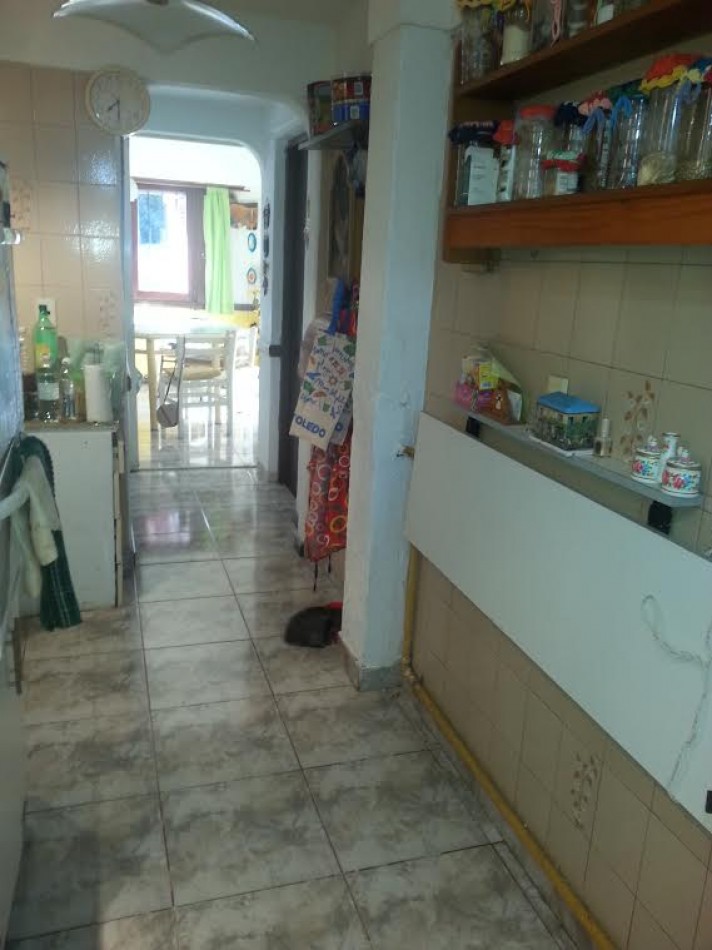 CHALET 5 AMBIENTES EN LOTE PROPIO. PARQUE LURO