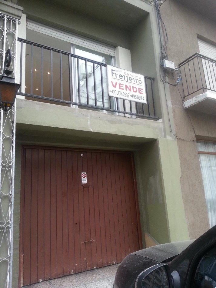 Departamento tres ambientes a la calle con cochera. Reciclado. Zona Aldrey