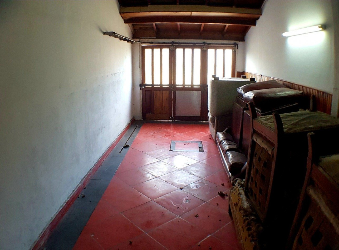 Propiedad en block. Casa de tres ambientes con garage + Departamento tres ambientes. Bo. El Progreso
