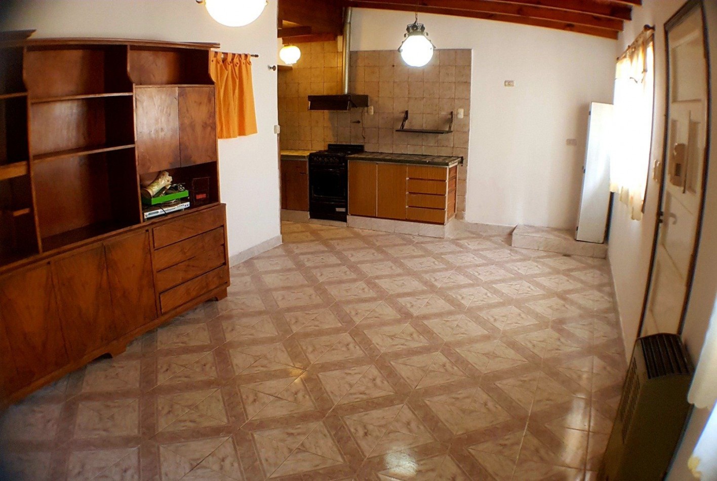Propiedad en block. Casa de tres ambientes con garage + Departamento tres ambientes. Bo. El Progreso