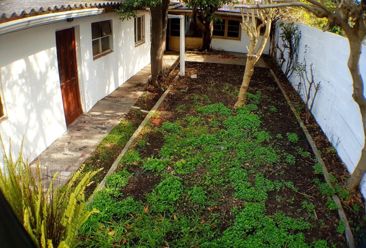 Propiedad en block. Casa de tres ambientes con garage + Departamento tres ambientes. Bo. El Progreso