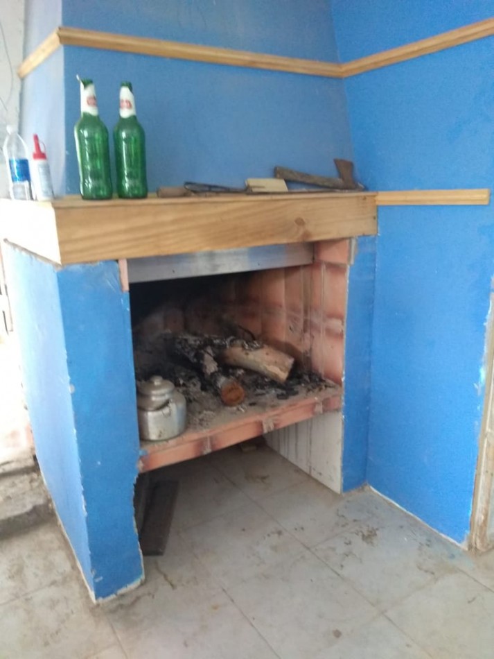 Propiedad en block. Chalet 4 ambientes+ departamento 2 ambientes + quincho/fabrica. Bo. Islas Malvinas
