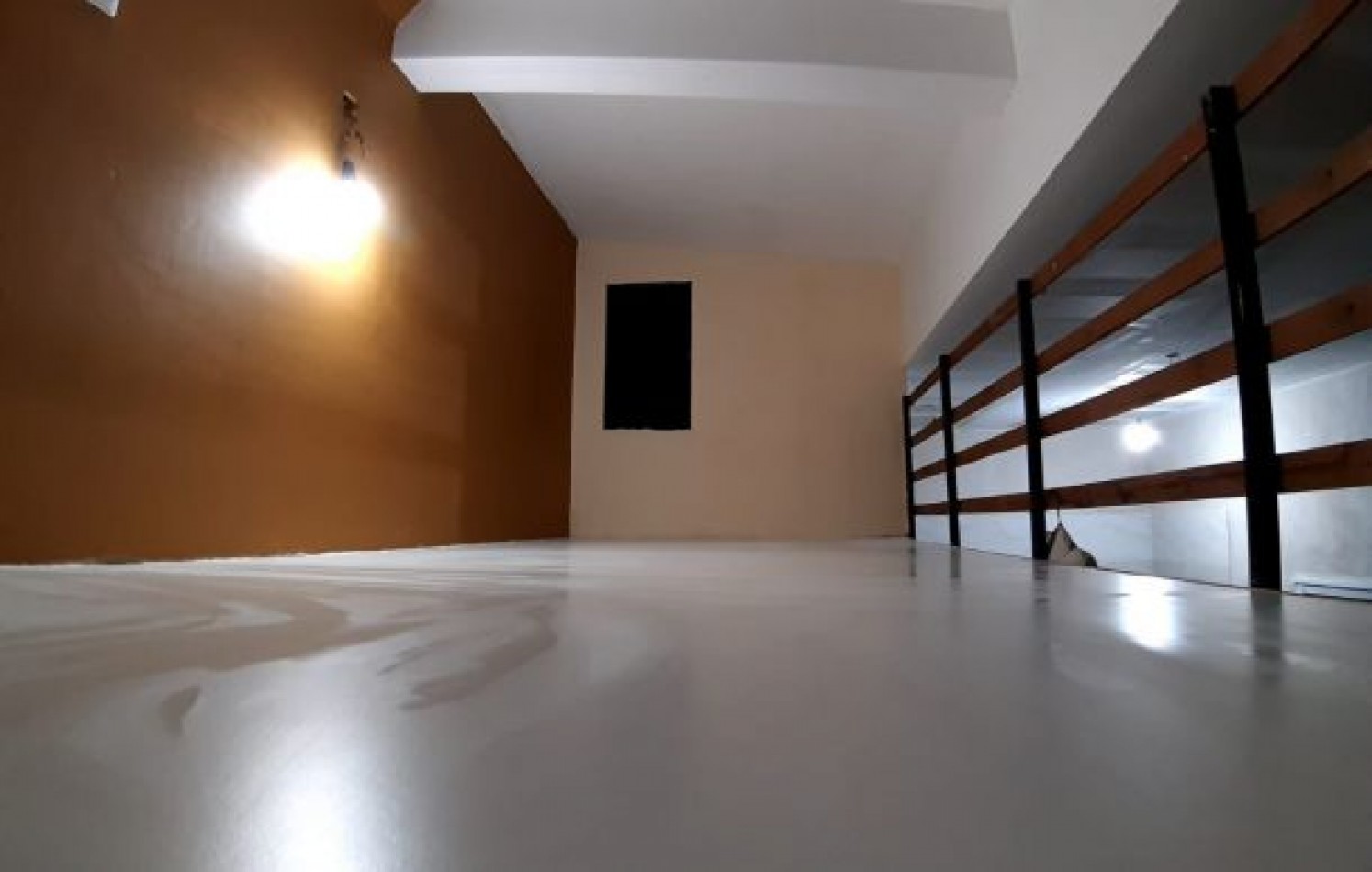 Casa nueva 3 ambientes con gran parque. Bo. Colina Alegre.