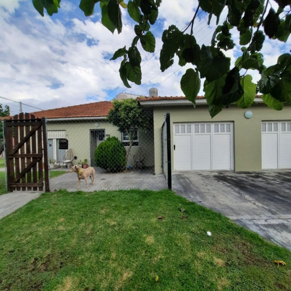 Chalet tres ambientes con garage. Reciclada. Colinas de Peralta Ramos
