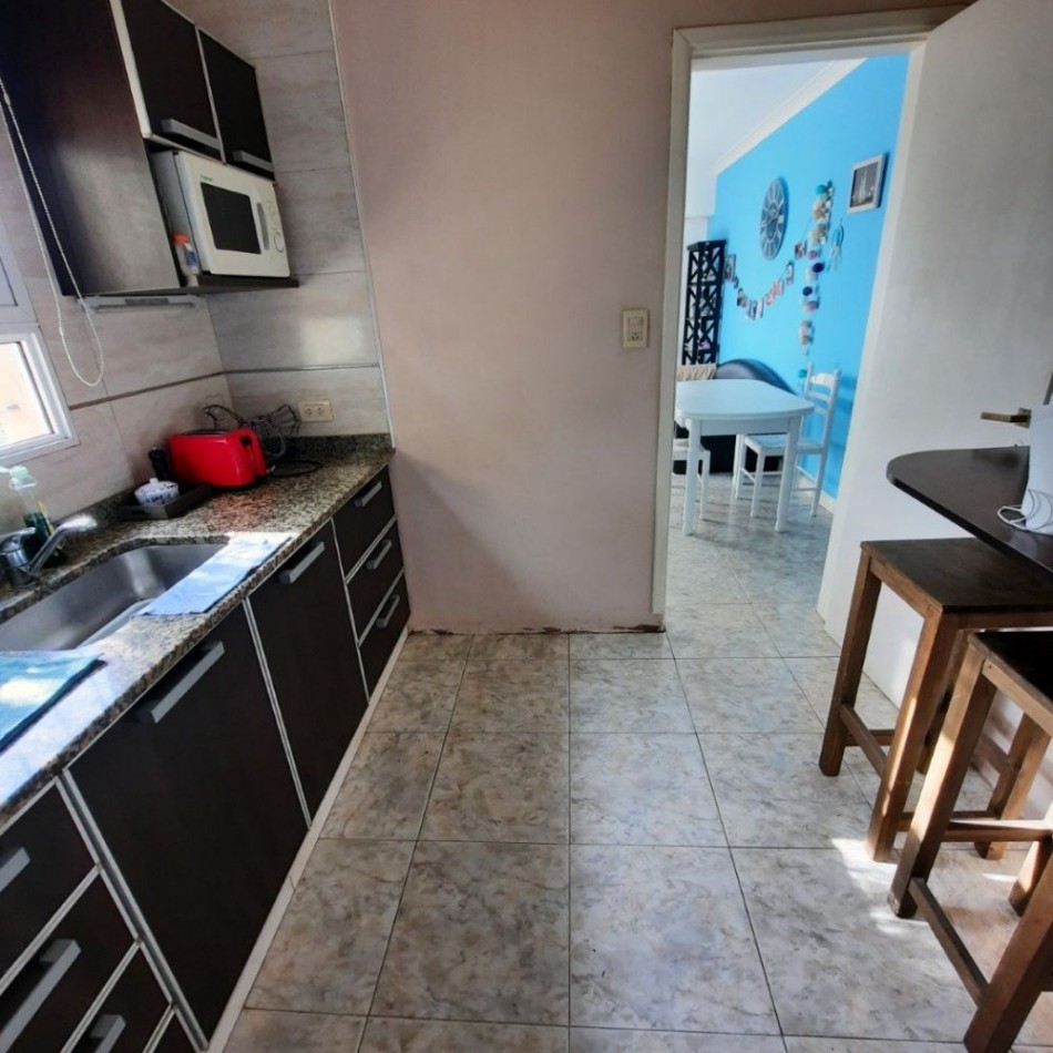 Chalet tres ambientes con garage. Reciclada. Colinas de Peralta Ramos