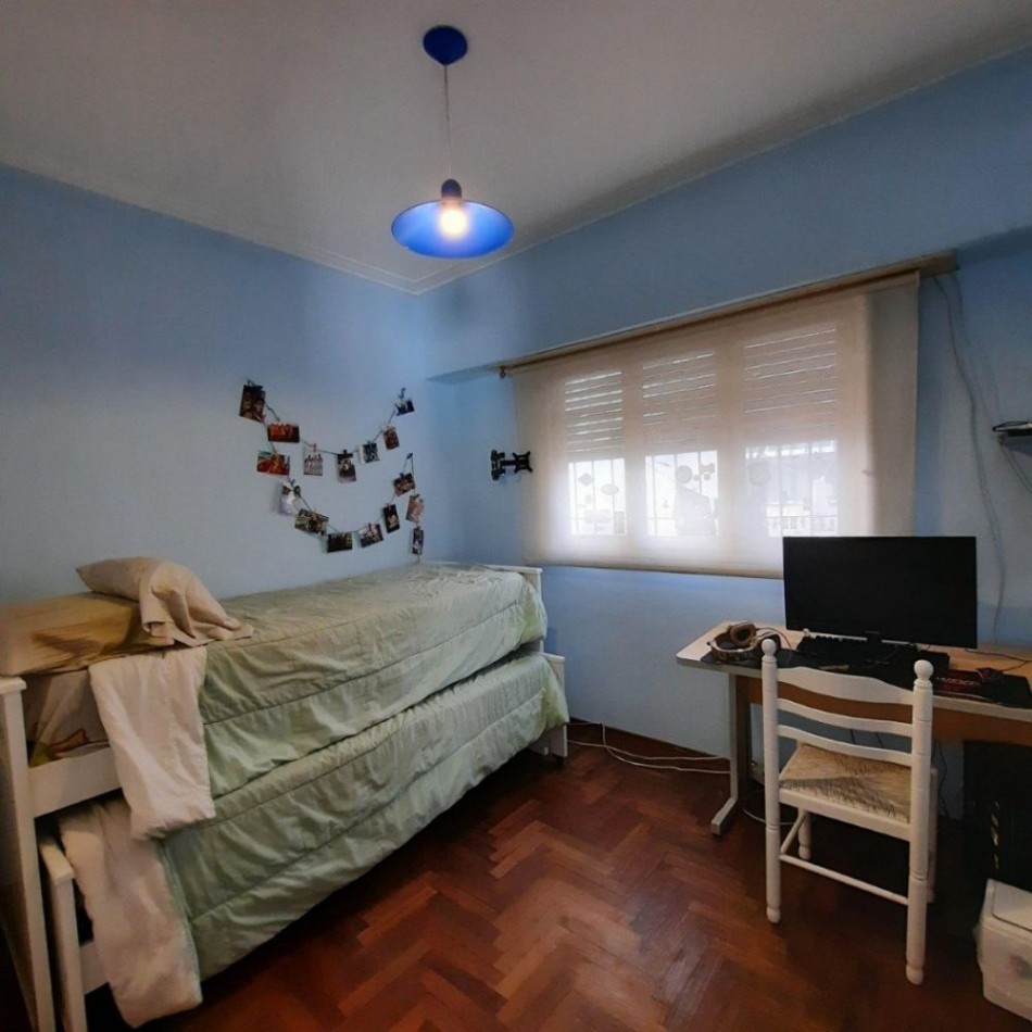 Chalet tres ambientes con garage. Reciclada. Colinas de Peralta Ramos