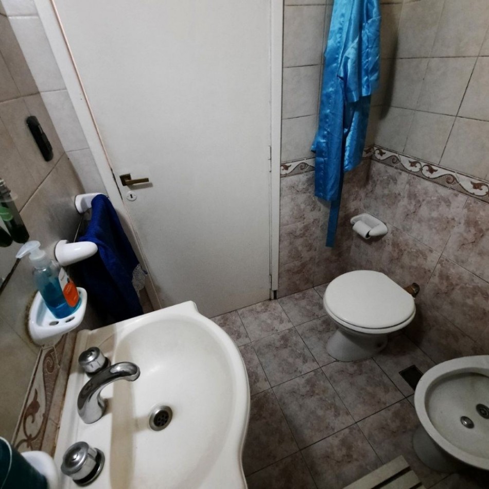 Chalet tres ambientes con garage. Reciclada. Colinas de Peralta Ramos
