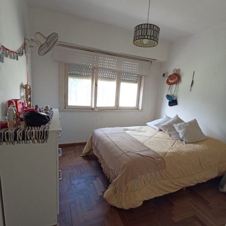 Chalet tres ambientes con garage. Reciclada. Colinas de Peralta Ramos