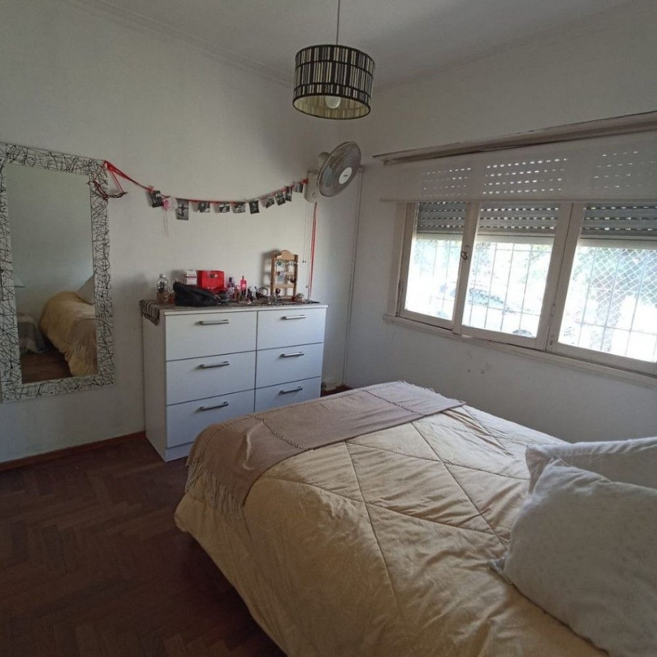 Chalet tres ambientes con garage. Reciclada. Colinas de Peralta Ramos