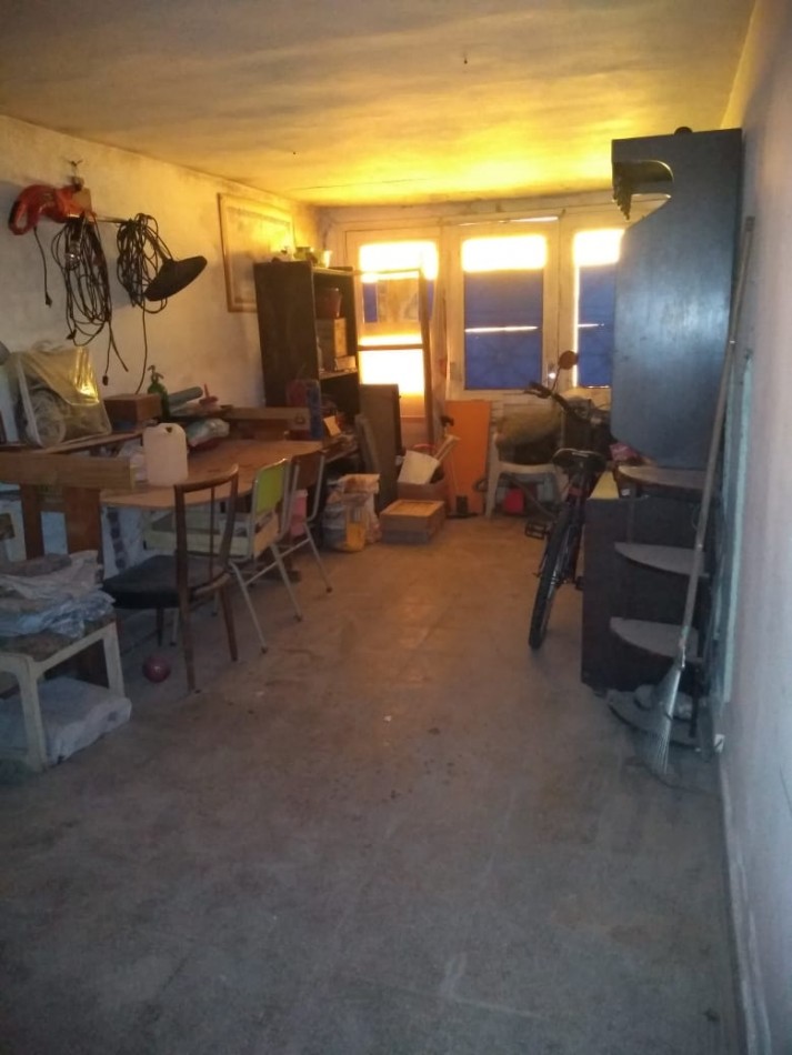 Chalet cuatro ambientes con garage y parque. Colina de Peralta Ramos