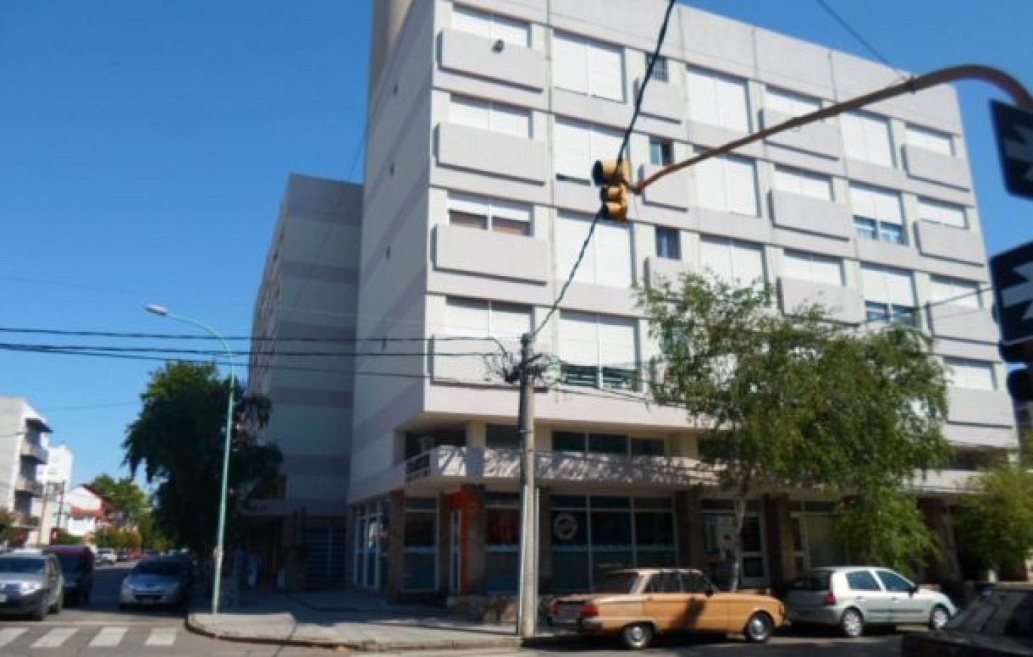 Cochera fija en Edificio San Diego. Zona Chauvin