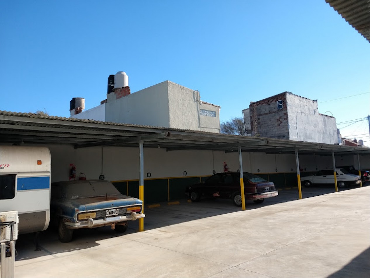 emprendimiento de cocheras, para autos, camionetas de gran porte y motos. Zona terminal