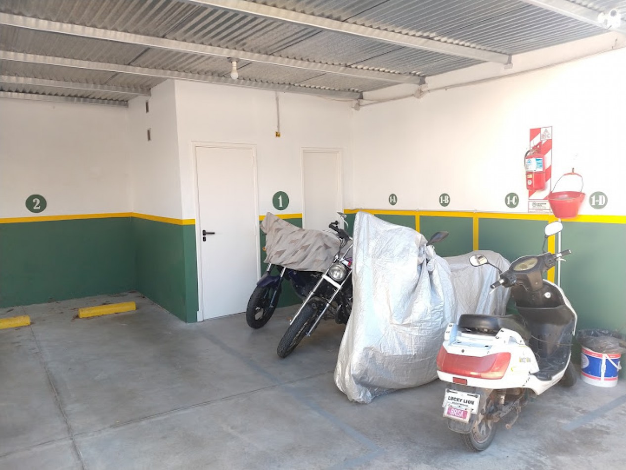 emprendimiento de cocheras, para autos, camionetas de gran porte y motos. Zona terminal