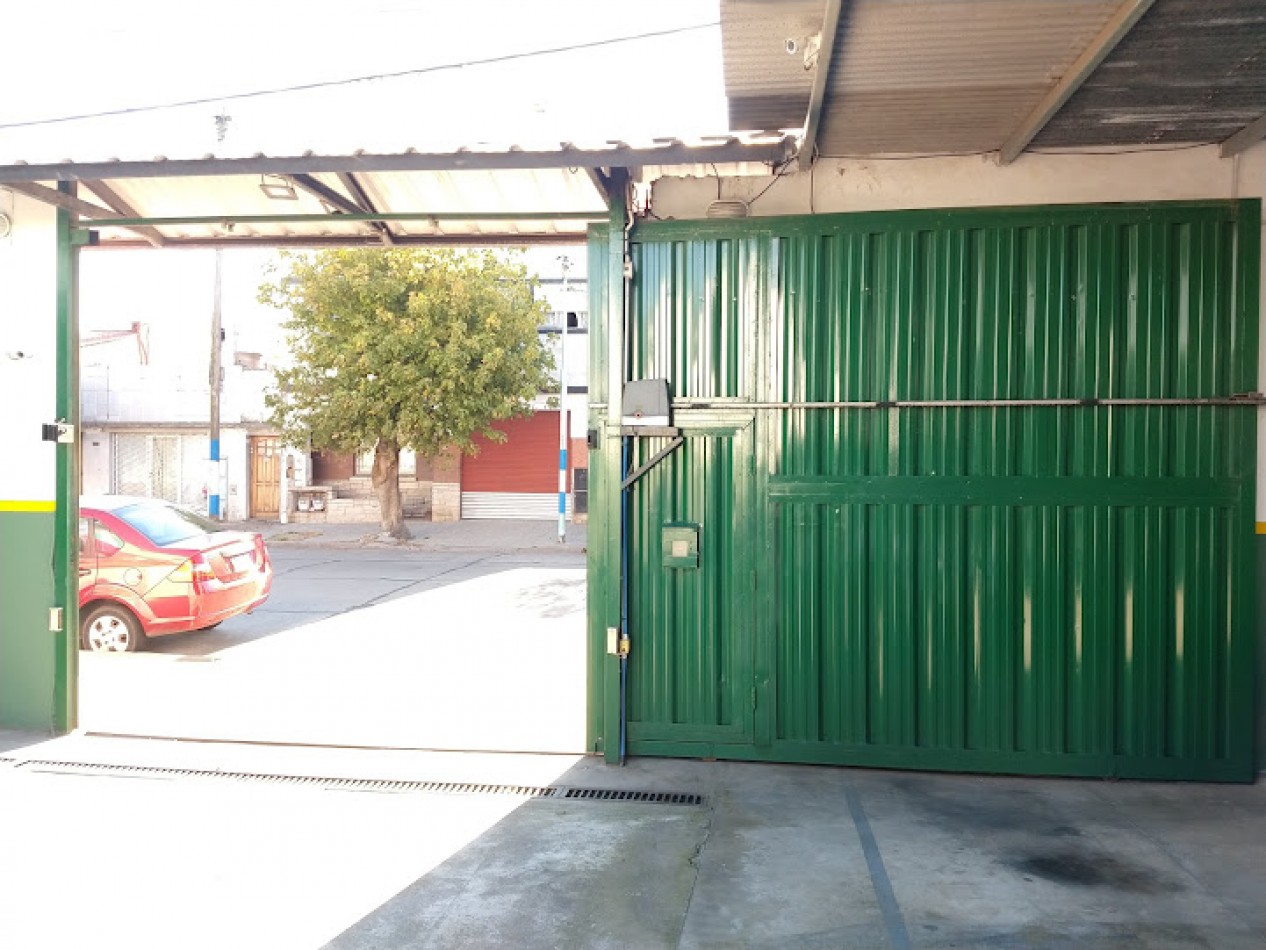 emprendimiento de cocheras, para autos, camionetas de gran porte y motos. Zona terminal