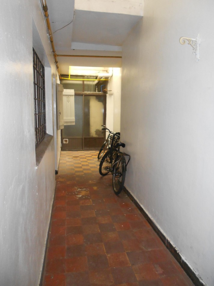 Propiedad ideal para Hostel/geriatrico, desarrollada en dos plantas. Zona LaPerla