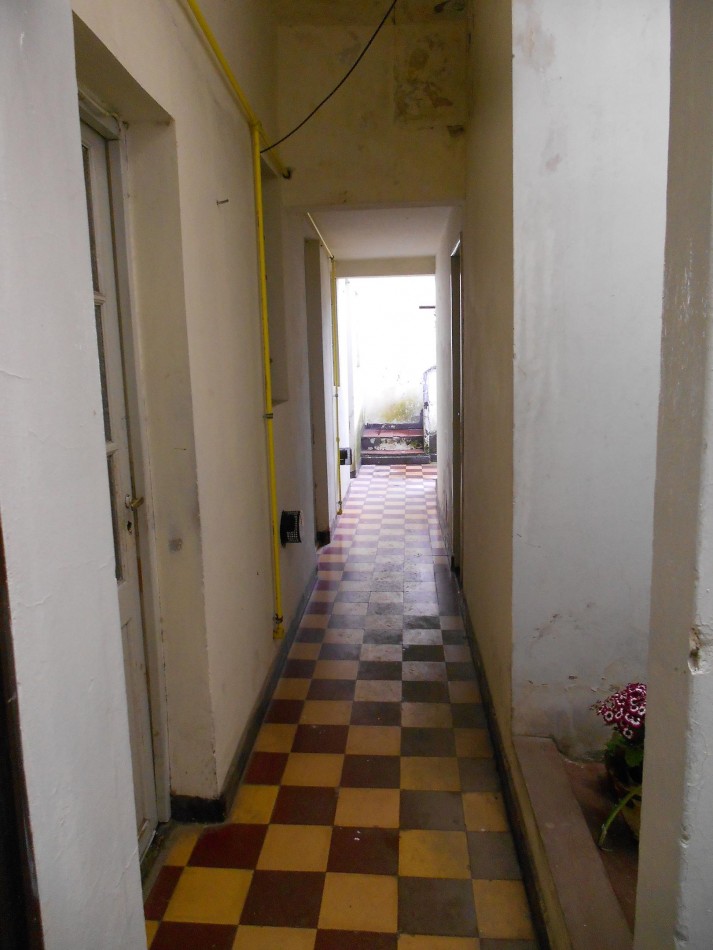 Propiedad ideal para Hostel/geriatrico, desarrollada en dos plantas. Zona LaPerla