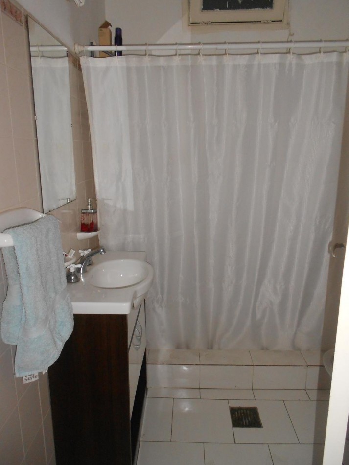 Propiedad ideal para Hostel/geriatrico, desarrollada en dos plantas. Zona LaPerla