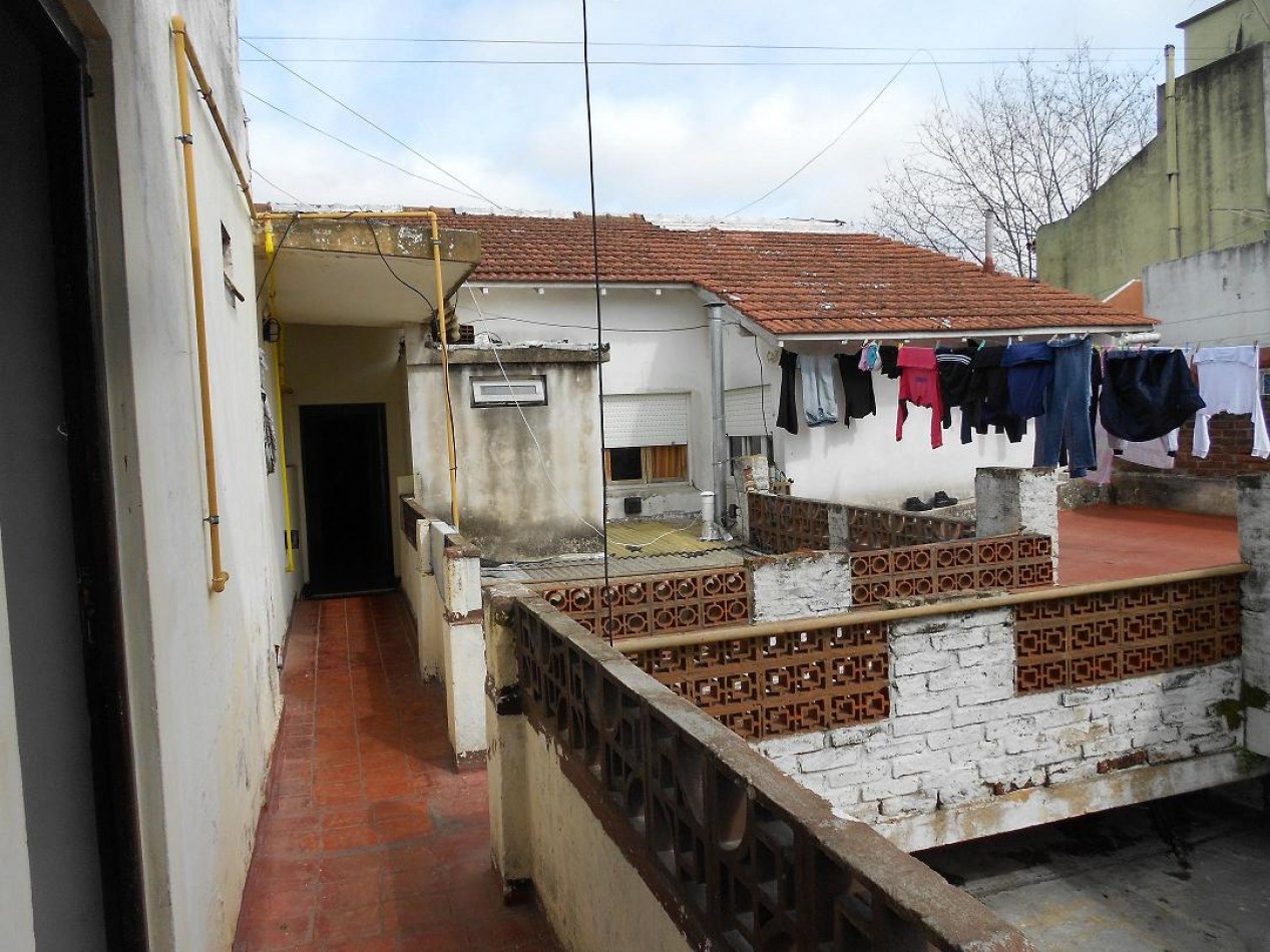 Propiedad ideal para Hostel/geriatrico, desarrollada en dos plantas. Zona LaPerla