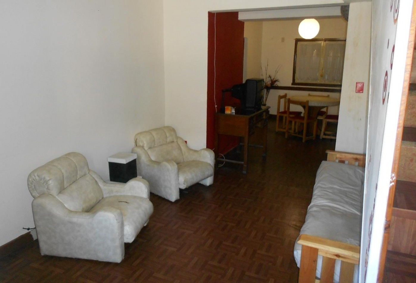 Propiedad ideal para Hostel/geriatrico, desarrollada en dos plantas. Zona LaPerla