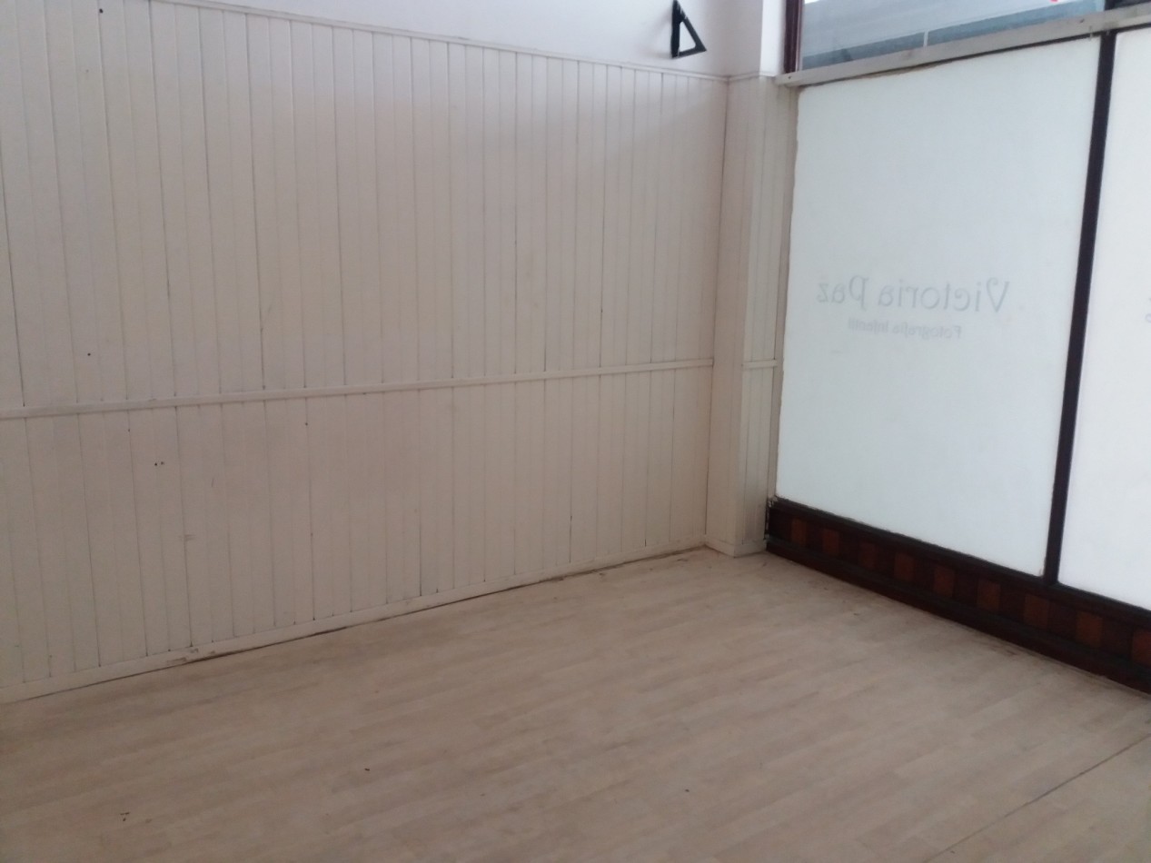 DOS LOCALES UNIDOS EN GALERIA. ZONA TERMINAL