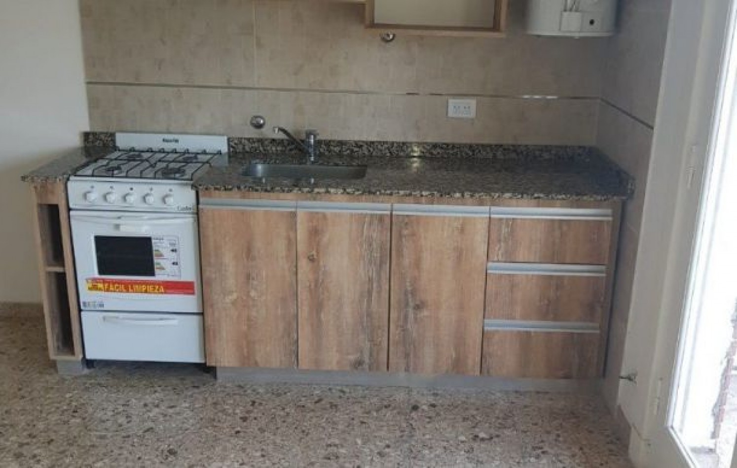 PH 2 ambientes con garage a la calle con balcon. Reciclado. Zona Don Bosco