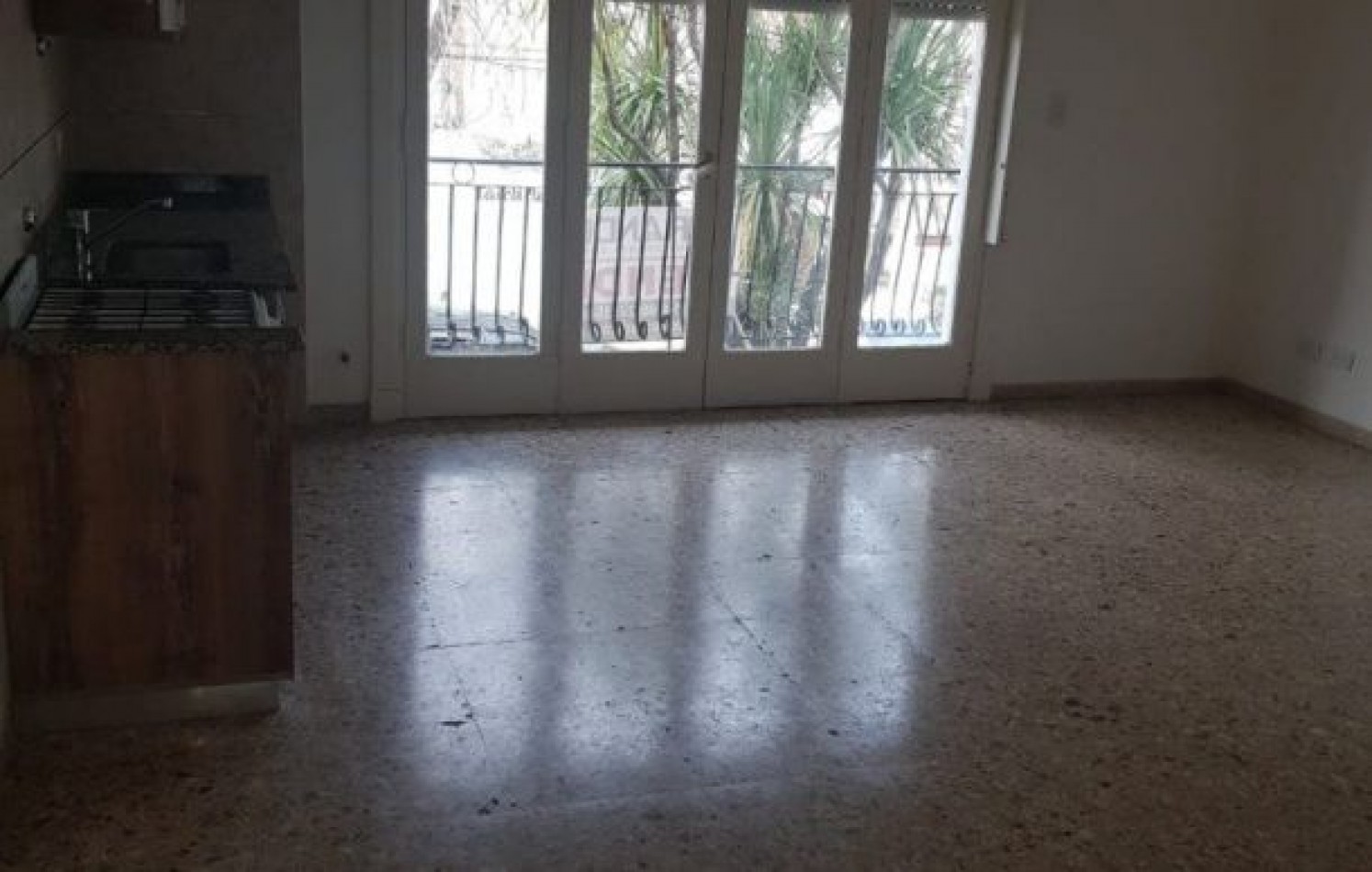 PH 2 ambientes con garage a la calle con balcon. Reciclado. Zona Don Bosco