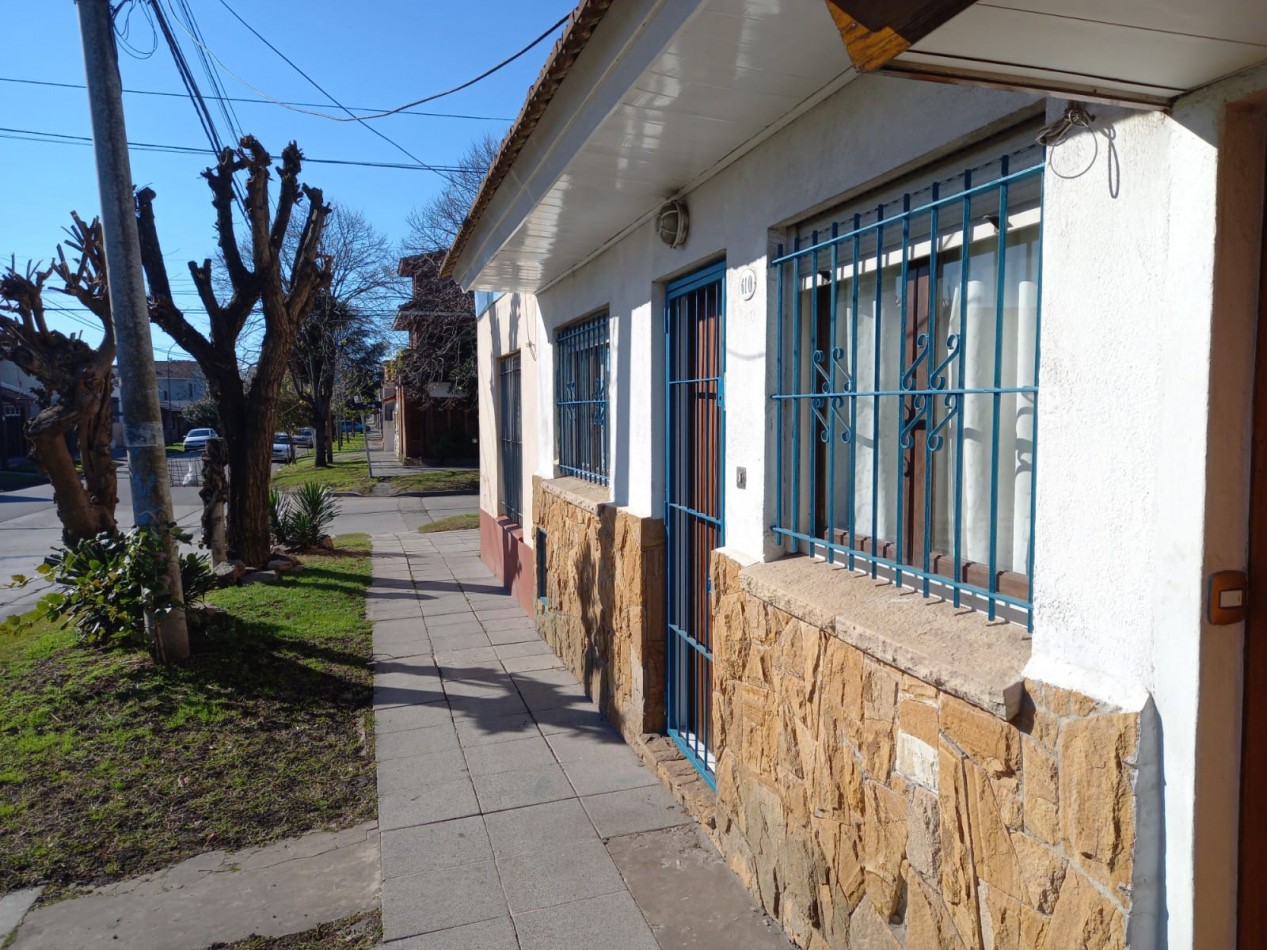 P.H. de tres ambientes, totalmente independiente. Reciclado. Zona Mundialista