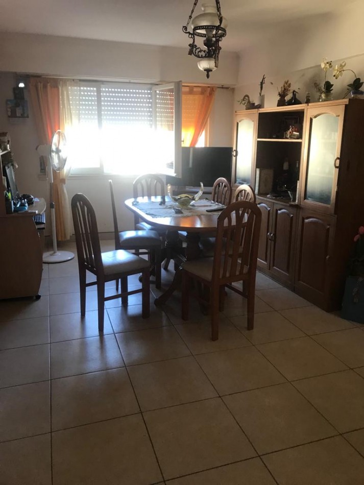 DEPARTAMENTO TRES AMBIENTES EXTERNO CON ESPACIO PARA AUTO. ZONA: VILLA PRIMERA