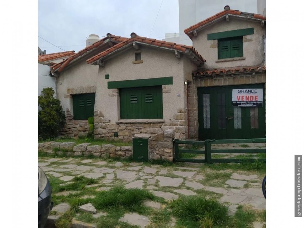 CHALET TRES AMBIENTES CON DEPEMDENCIA A RECICLAR. ZONA ALDREY
