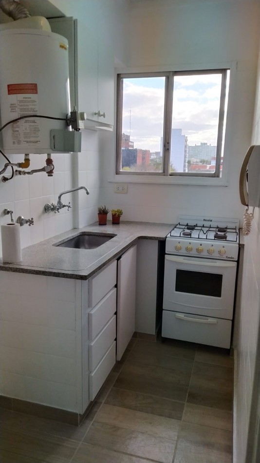 Departamento un ambiente luminoso. Reciclado. Zona Fasta
