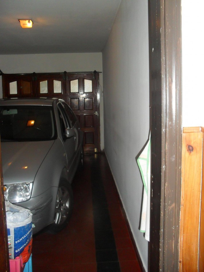 CHALET CUATRO AMBIENTES EN LOTE PROPIO CON GARAGE, DESARROLLADO EN PLANTA BAJA.LAS AVENIDAS