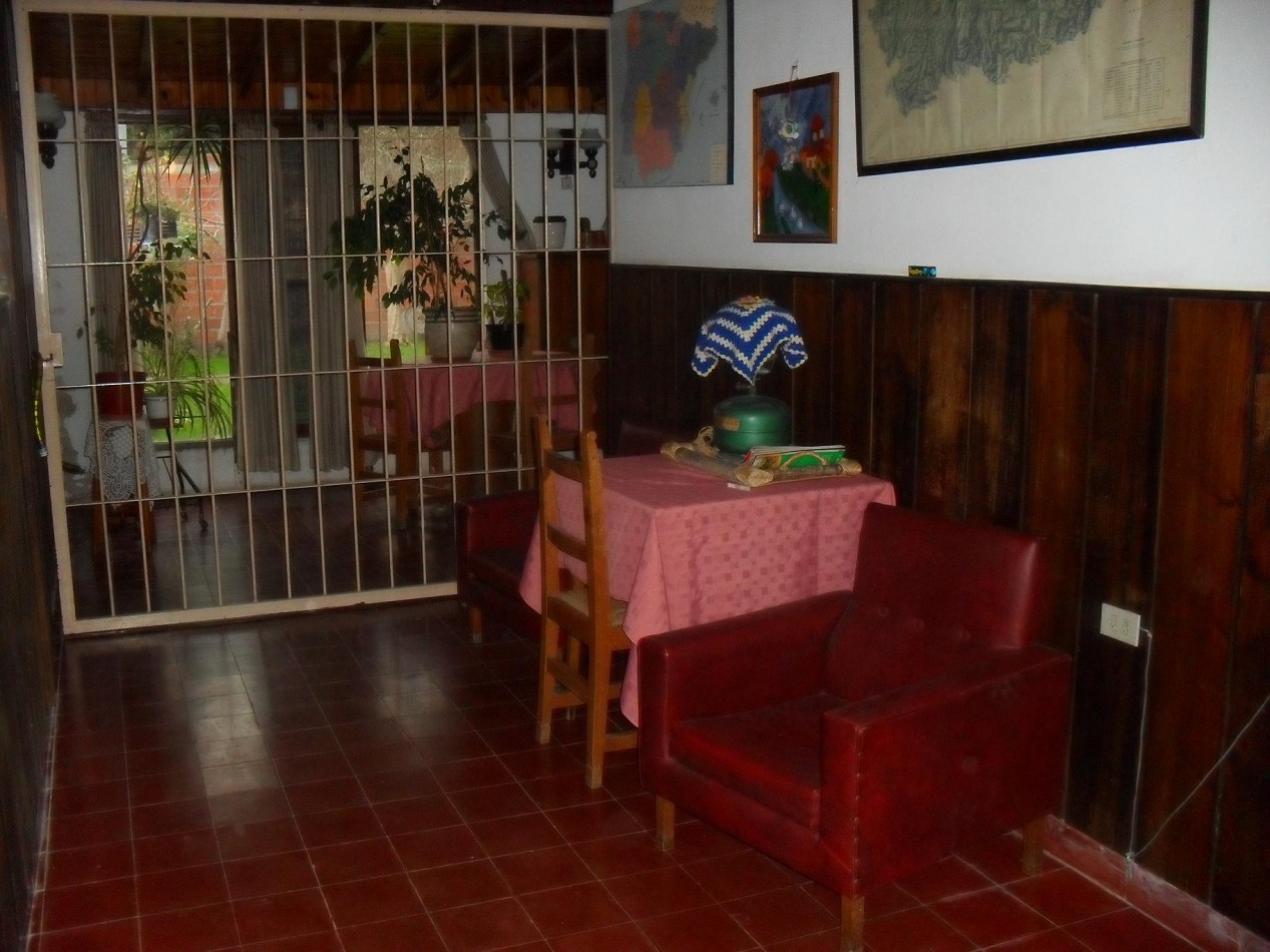 CHALET CUATRO AMBIENTES EN LOTE PROPIO CON GARAGE, DESARROLLADO EN PLANTA BAJA.LAS AVENIDAS
