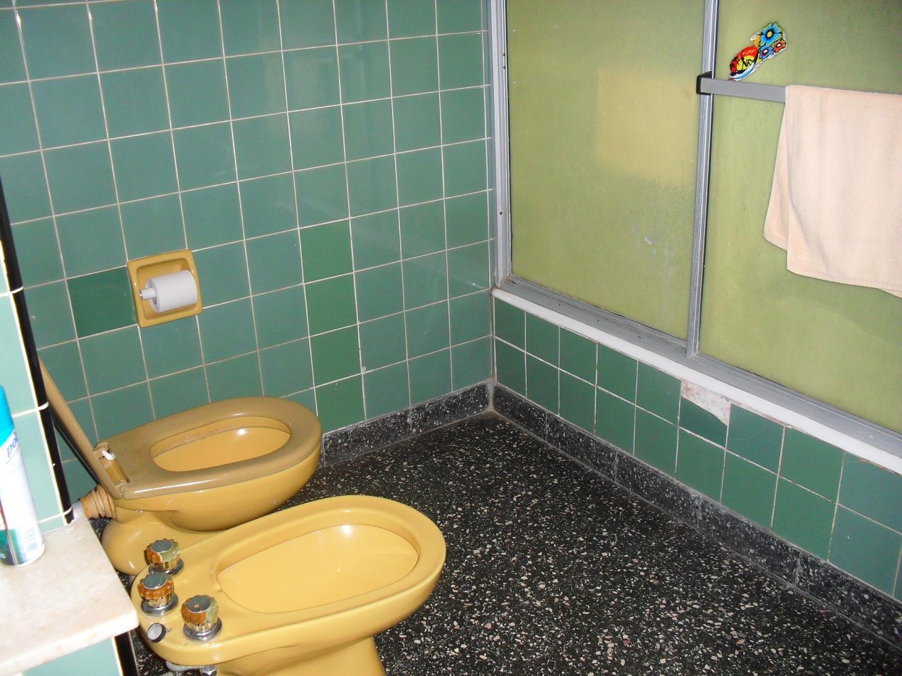 CHALET CUATRO AMBIENTES EN LOTE PROPIO CON GARAGE, DESARROLLADO EN PLANTA BAJA.LAS AVENIDAS