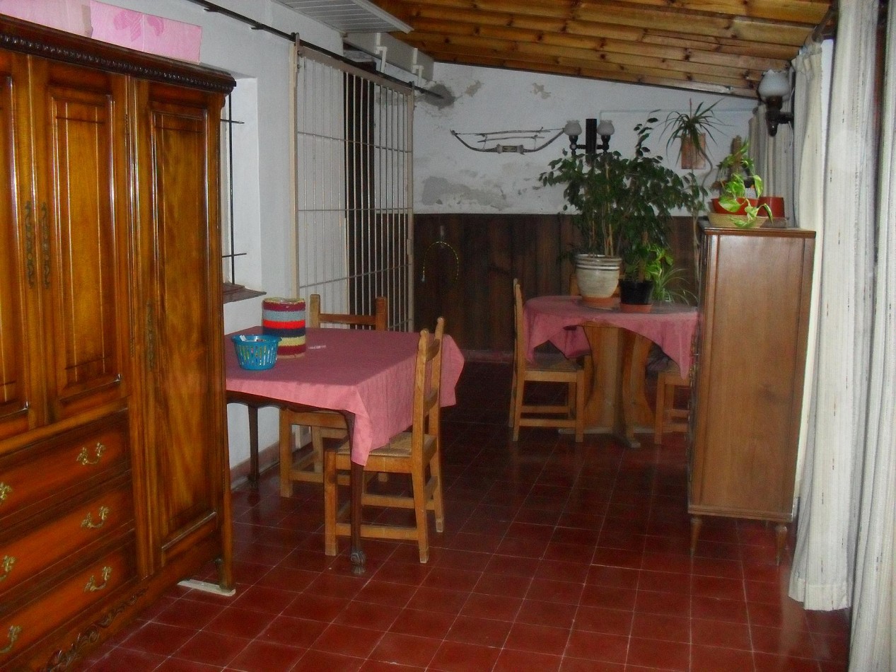 CHALET CUATRO AMBIENTES EN LOTE PROPIO CON GARAGE, DESARROLLADO EN PLANTA BAJA.LAS AVENIDAS