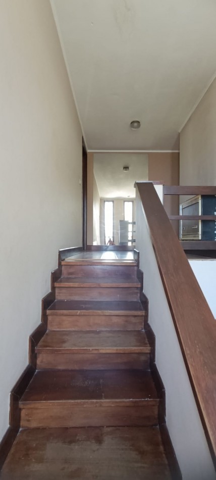 ALQUILER DOCE MESES CHALET  5 AMBIENTES EN BARRIO SAN CARLOS