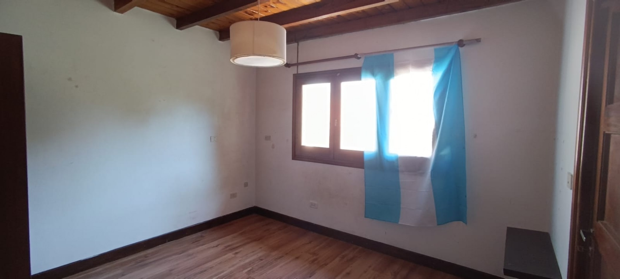 ALQUILER DOCE MESES CHALET  5 AMBIENTES EN BARRIO SAN CARLOS
