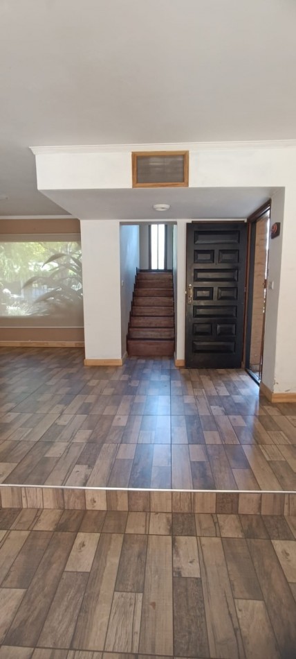 ALQUILER DOCE MESES CHALET  5 AMBIENTES EN BARRIO SAN CARLOS