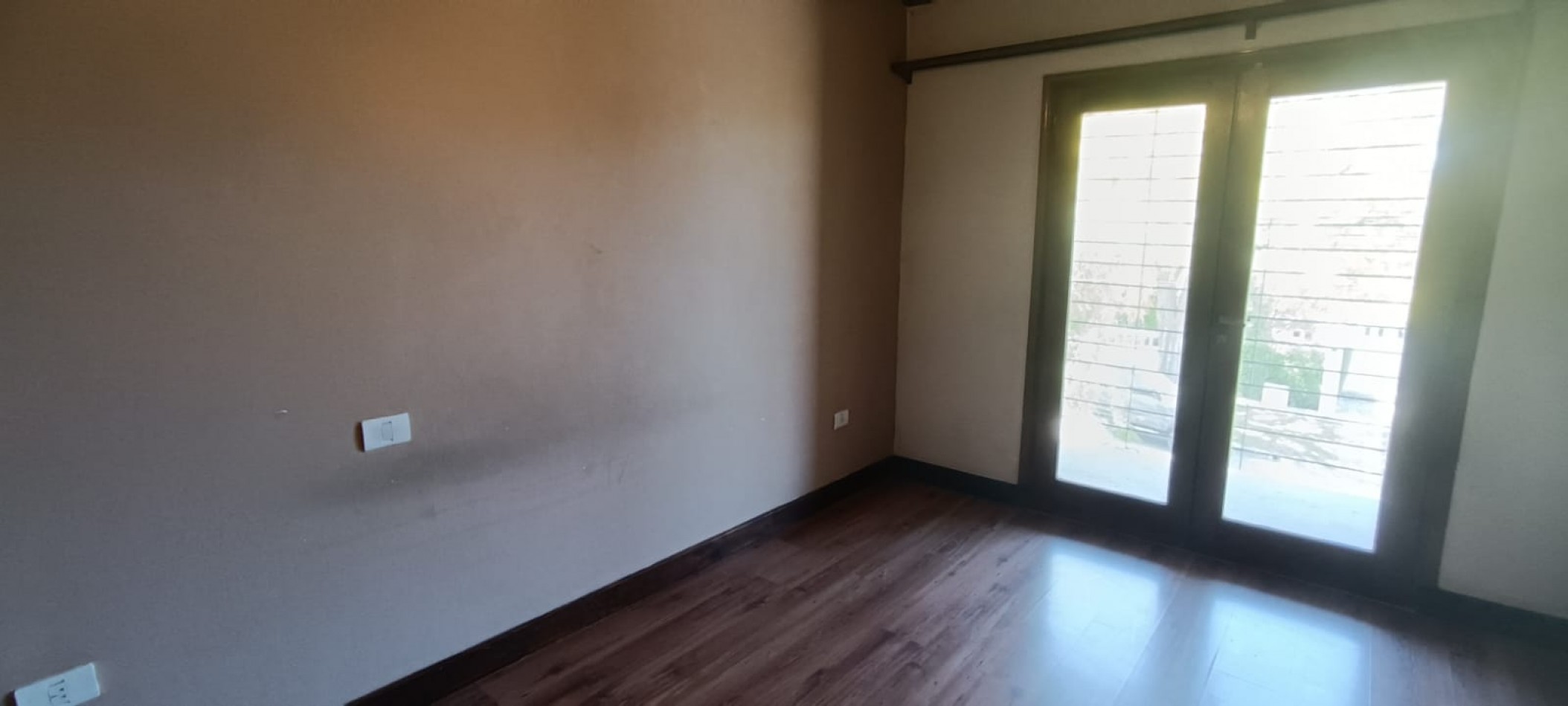 ALQUILER DOCE MESES CHALET  5 AMBIENTES EN BARRIO SAN CARLOS