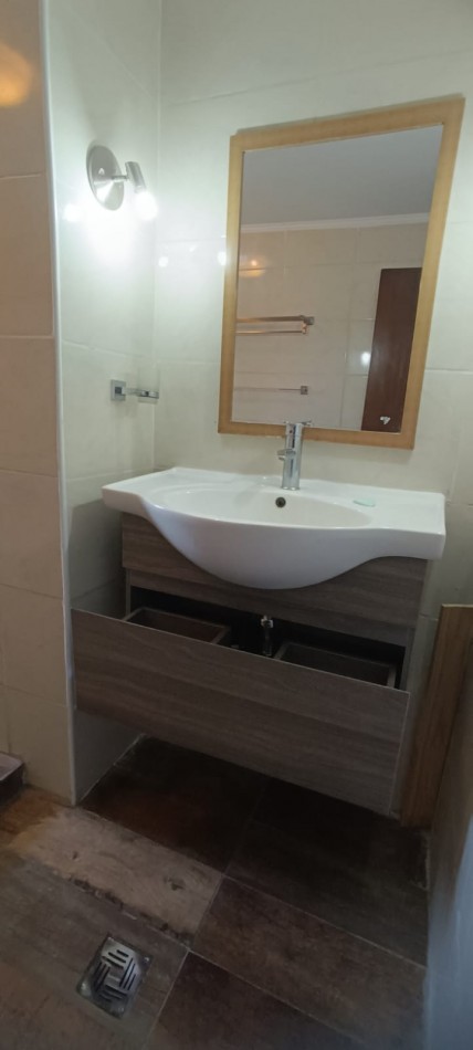 ALQUILER DOCE MESES CHALET  5 AMBIENTES EN BARRIO SAN CARLOS