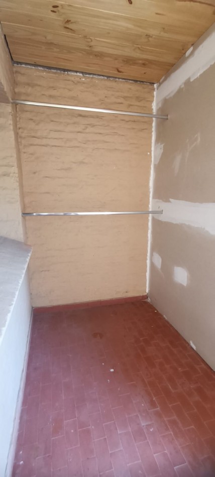 ALQUILER DOCE MESES CHALET  5 AMBIENTES EN BARRIO SAN CARLOS