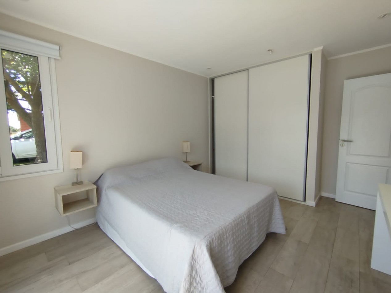 Casa de tres ambientes en Barrio Privado. Impecable. Zona: Bo Costa del Sol (Mar Chiquita)