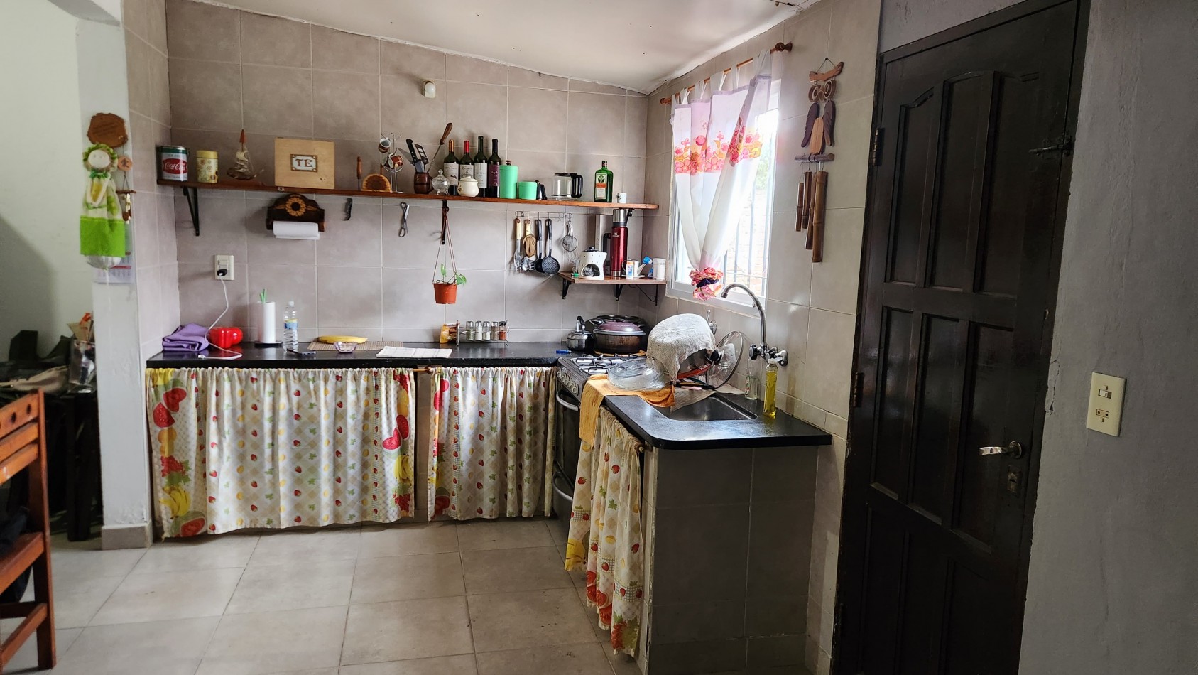 Csa de tres ambientes + departamento de tres ambientes chico. Bo.Jorge Newbery