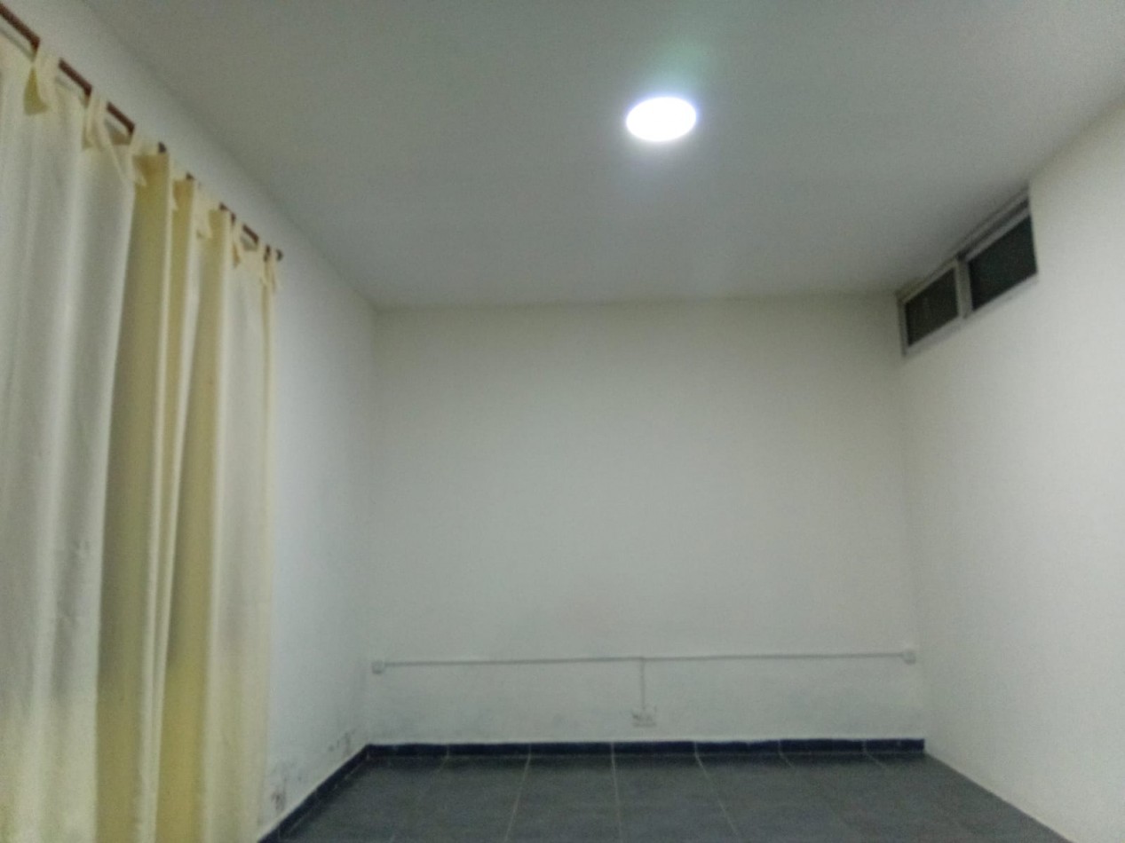 Csa de tres ambientes + departamento de tres ambientes chico. Bo.Jorge Newbery